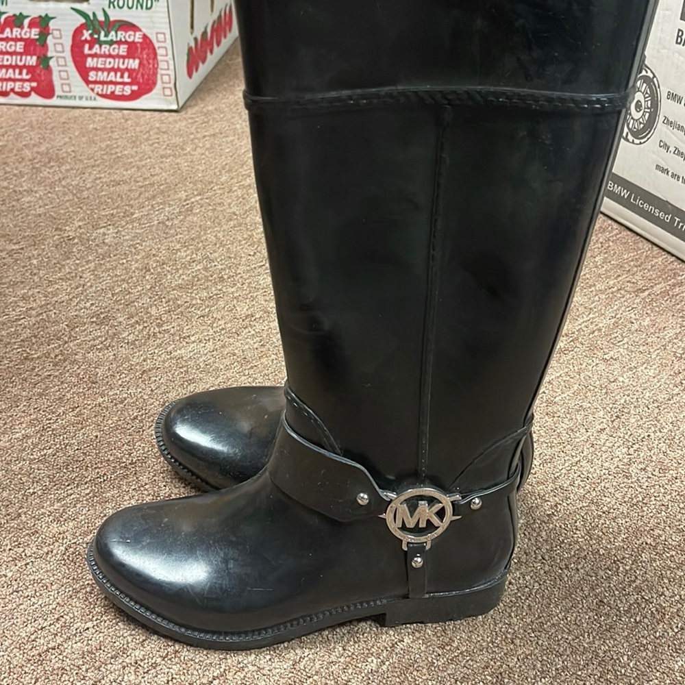 bnwot never worn MK rain boots